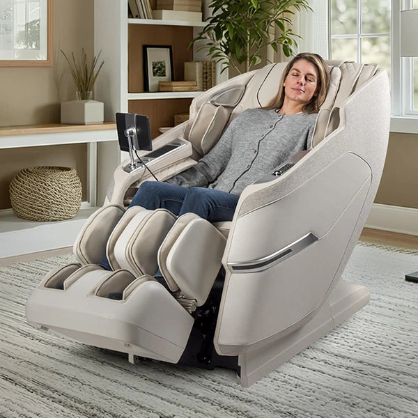 Kyota Konbi M728 DualPro 4D Massage Chair