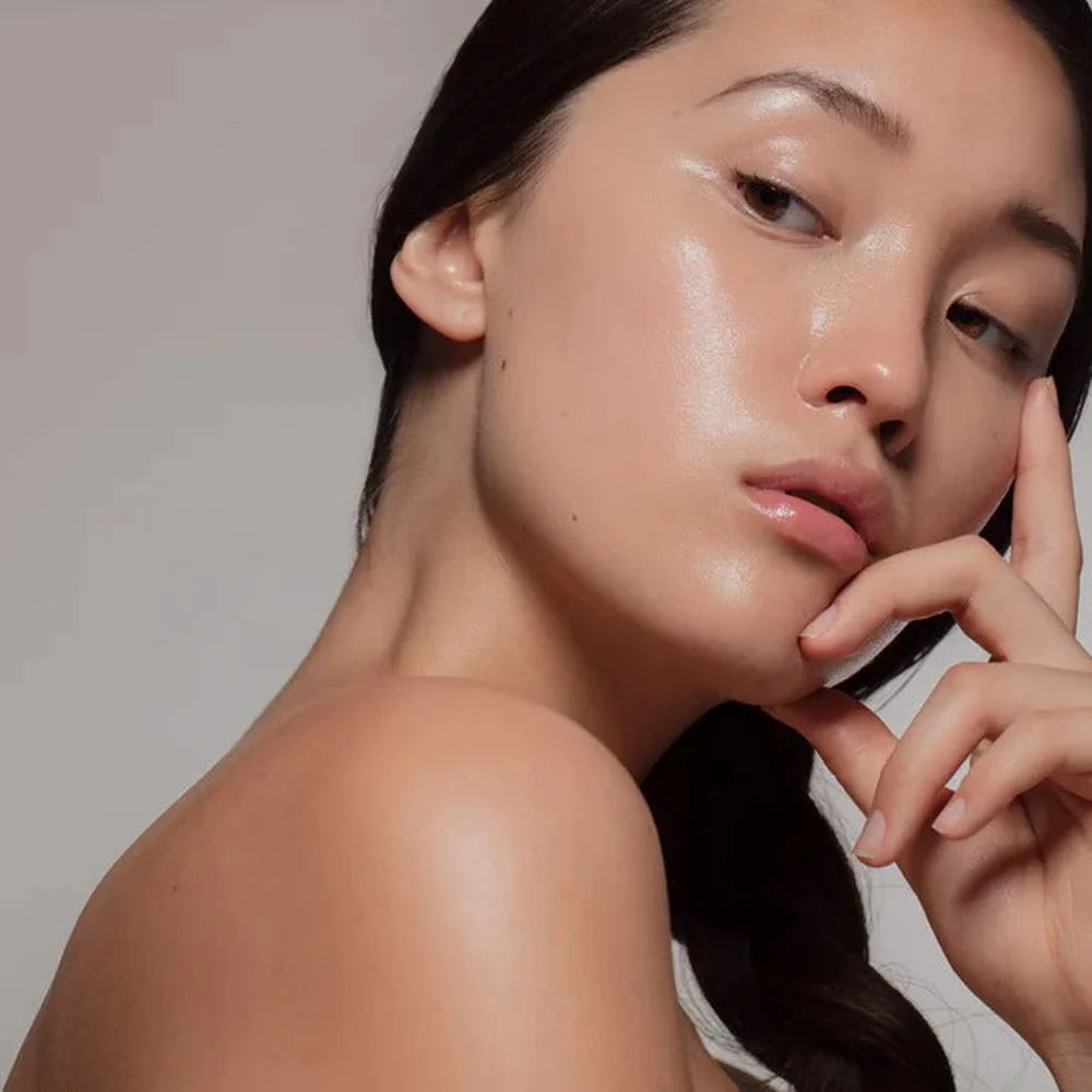 Young woman with highly hydrated luminous skin, the look associated with the Galaxy Zero Atlas Body Wellness Device