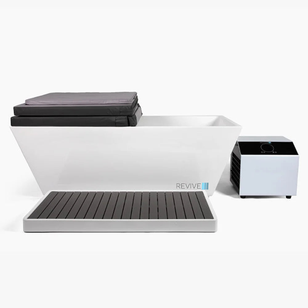 White basin with grey deck slats in front of the plunge tub and chiller in the Revive Plunge Acrylic Basin setup