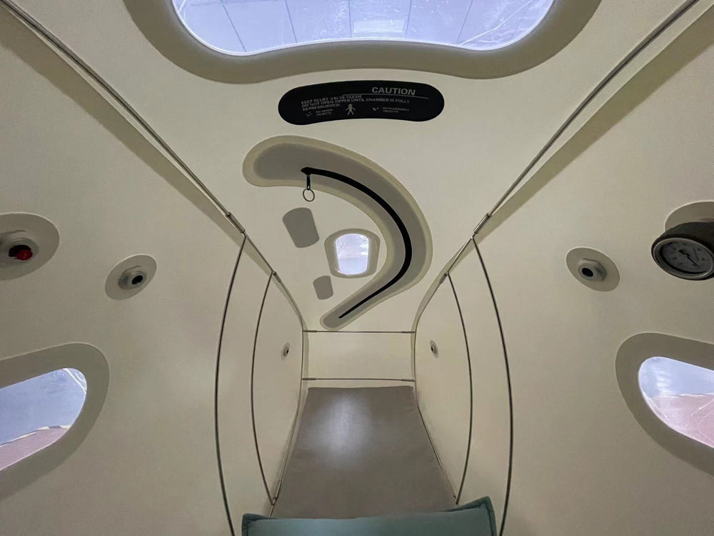 MedEq TimePod Air 1.5 Pro soft-shell hyperbaric chamber: interior view
