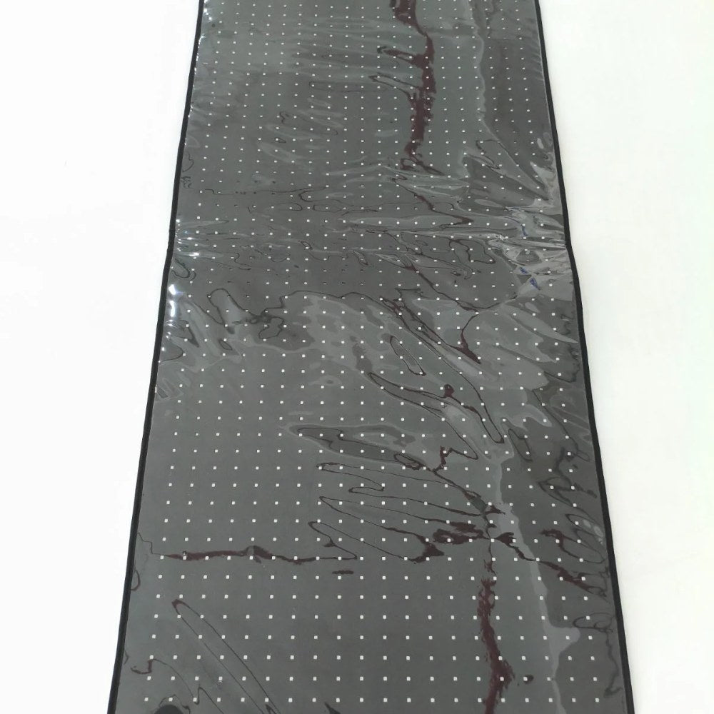 Full-body session on the ZAQ LIVO red light mat