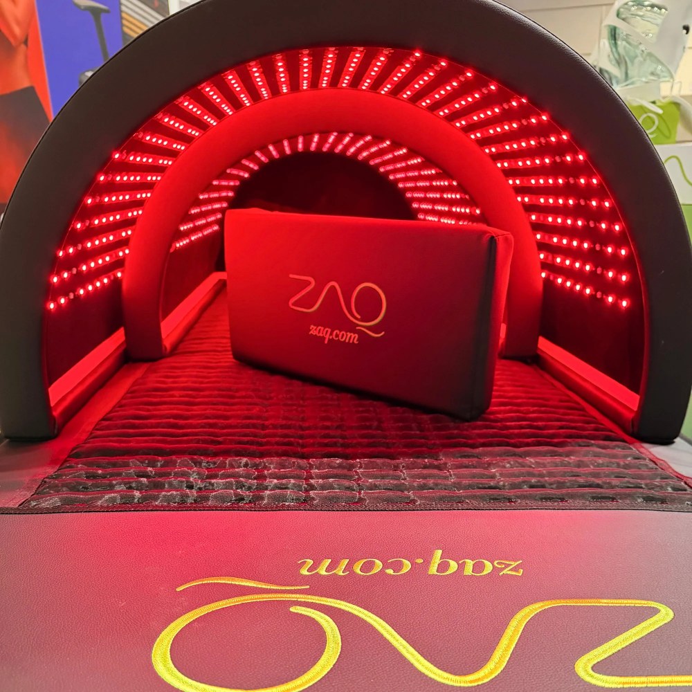 ZAQ ZUNA red light wellness dome
