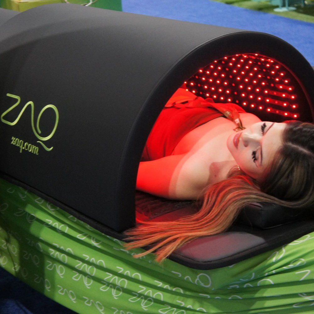 ZAQ ZUNA red light dome interior
